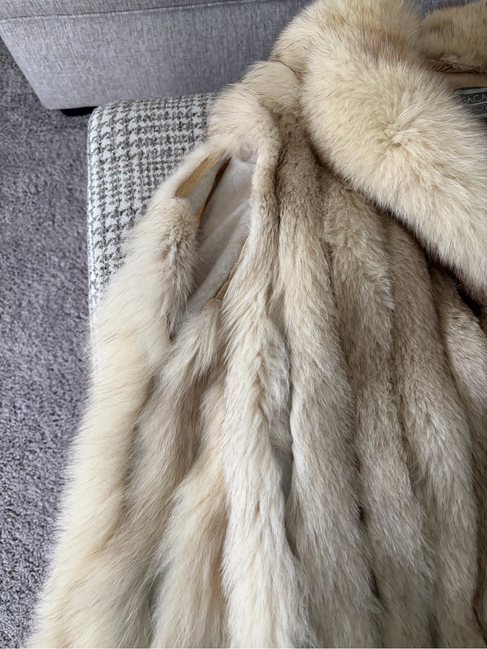 Fur Coat - Picture 3 of 5